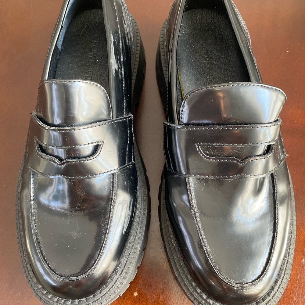 Crown Vintage Glossy Black Loafers